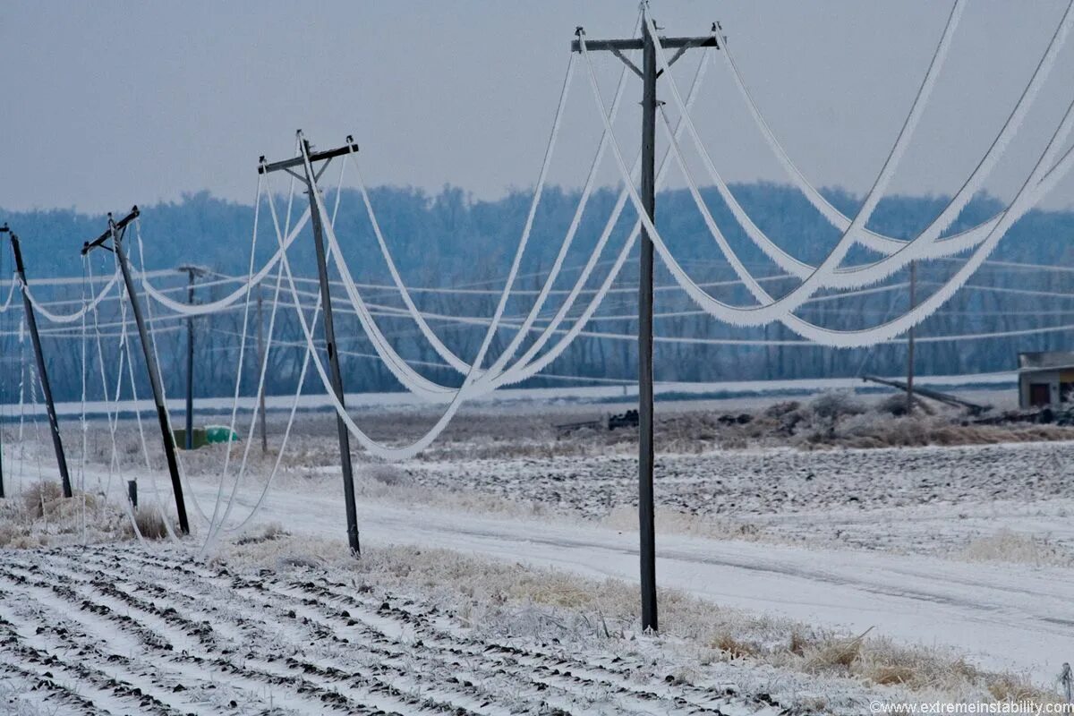 More poles. Ледяной шторм. Ледяной шторм LC. The Storm and broken Power lines. Ice Storm Columbia mo.