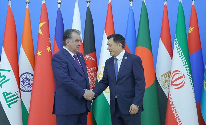 шос в узбекистане флаг. азиатско-тихоокеанский регион (атр). россия асеан саммит. саммит китай центральная азия флаги. сотрудничество с азией.