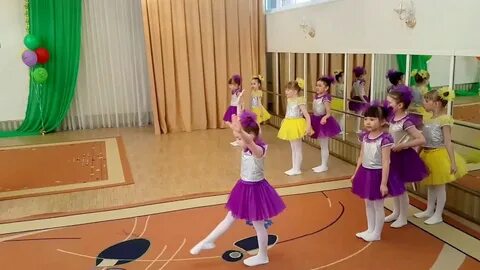 Спортивный танец в садах видео