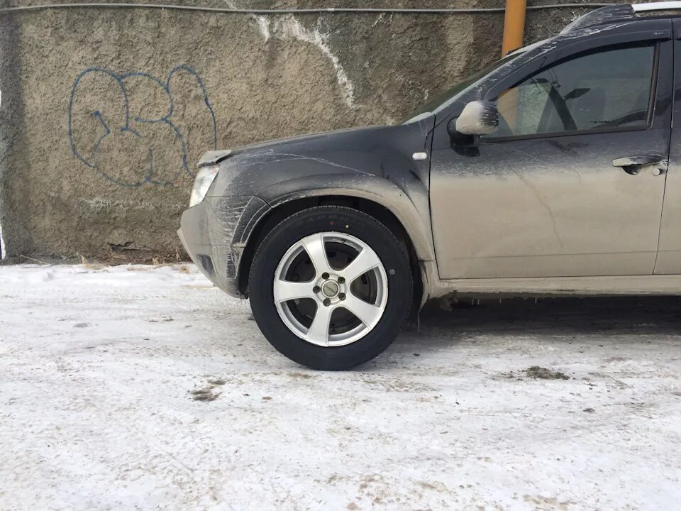 Литье рено дастер. Диски на рено дастер r16. рено дастер на колесах 17 дюймовых. ниссан дастер диски 17.