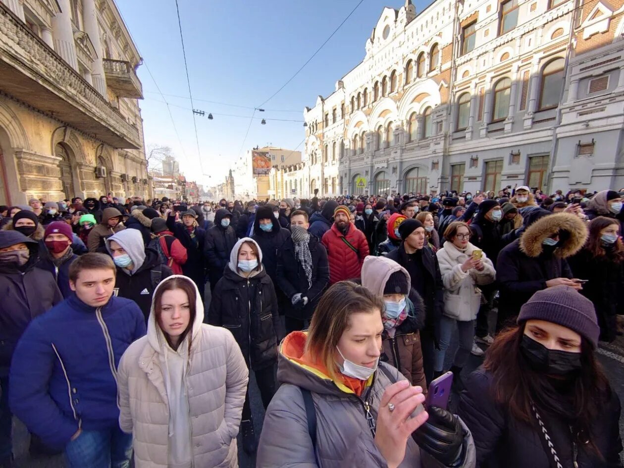 Новости владивостока. Владивосток митинг 23. Митинг 23 января Владивосток. Митинг во Владивостоке 23 января 2021. Протесты Навальный 2021 Владивосток.