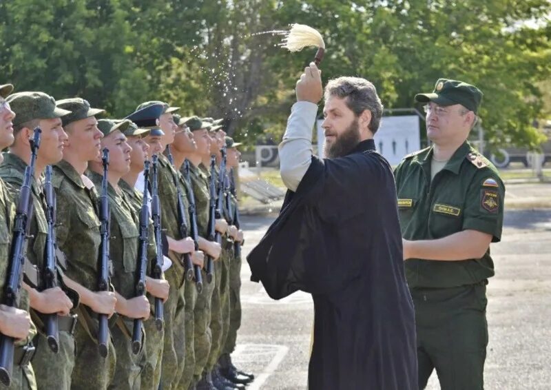 Почему военные в городах. Церковь военнослужащих. Полигон Капустин Яр Астраханская. Капустин Яр Печенга. Капустин Яр Волгоградская область полигон.