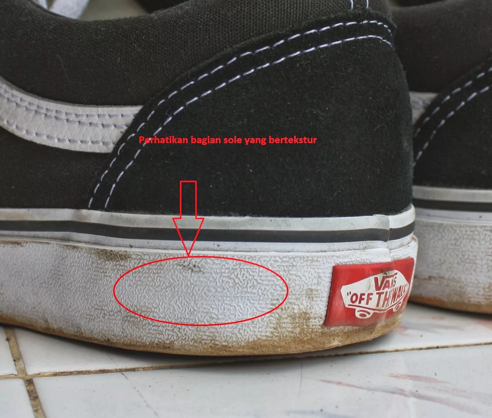 Ванс паль и оригинал. Кеды ванс паль. Ванс оригинал и подделка. Vans old school подделка. Ванс олд скул паль и оригинал.