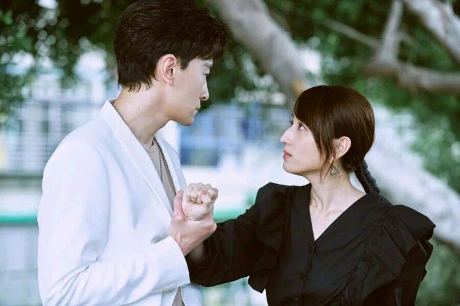 Ты тоже человек 1 дорама. Безбожном городе не идут дожди дорама. Безбожном городе не идут дожди дорама. В безбожной стране не идет дождь дорама. Дорама истинная любовь 14 серия.