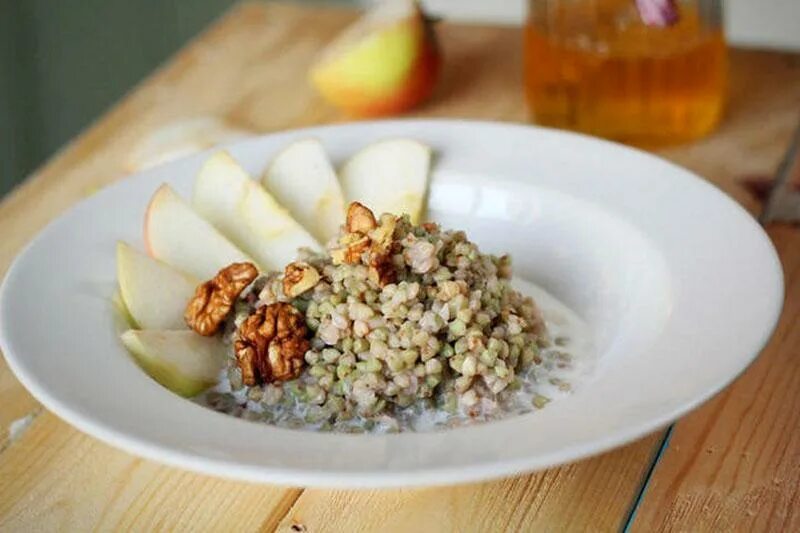 Каша из зеленой гречки. Сыроедческая льняная каша. Гречневое ризотто. Блюда из зеленой гречки. Каша из зеленой гречки.