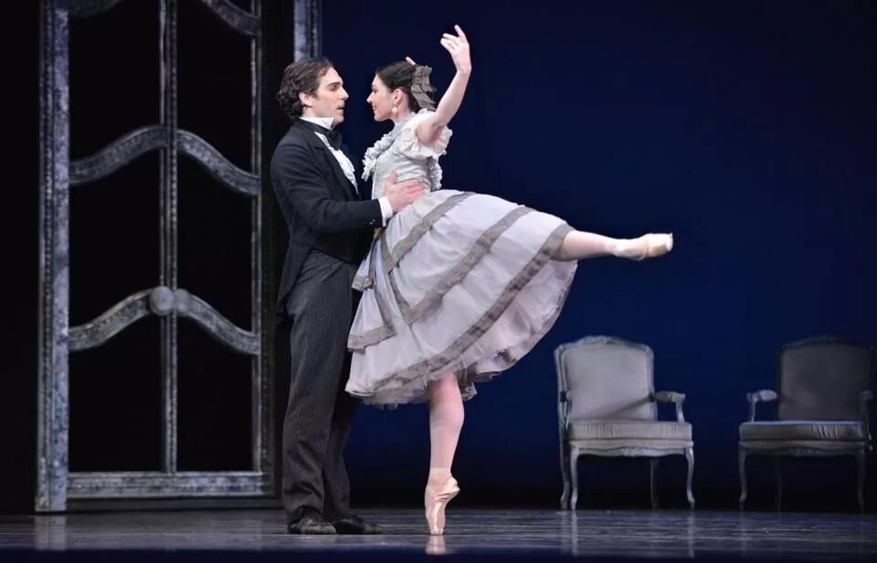 Дама с камелиями опера Верди. Стефана Буйон балет. Дама с камелиями.