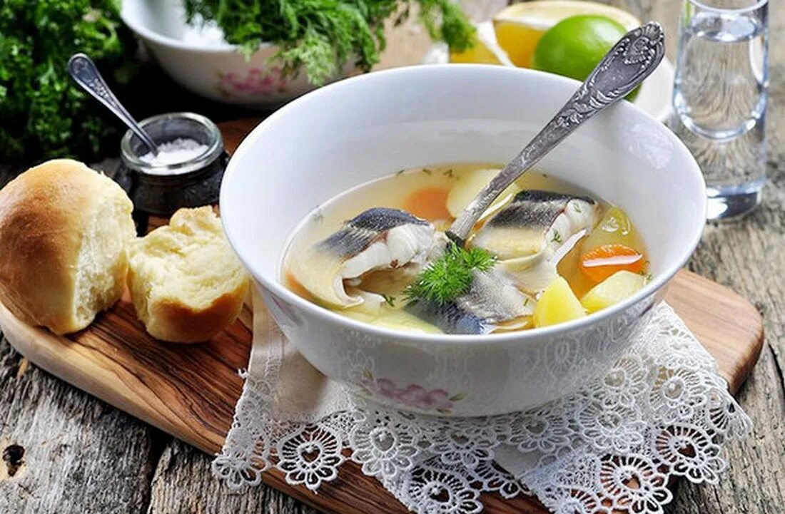 Обед уха. Уха из щуки. Суп с сайрой. Обед уха. Рыбный суп "дон винченцо".