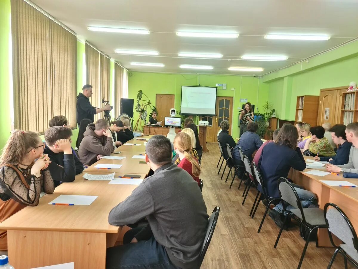 Глава города смоленска борисов. Смоладмин. Смоленска. Тарасиков смоленск администрация. Мэр смоленска борисов.