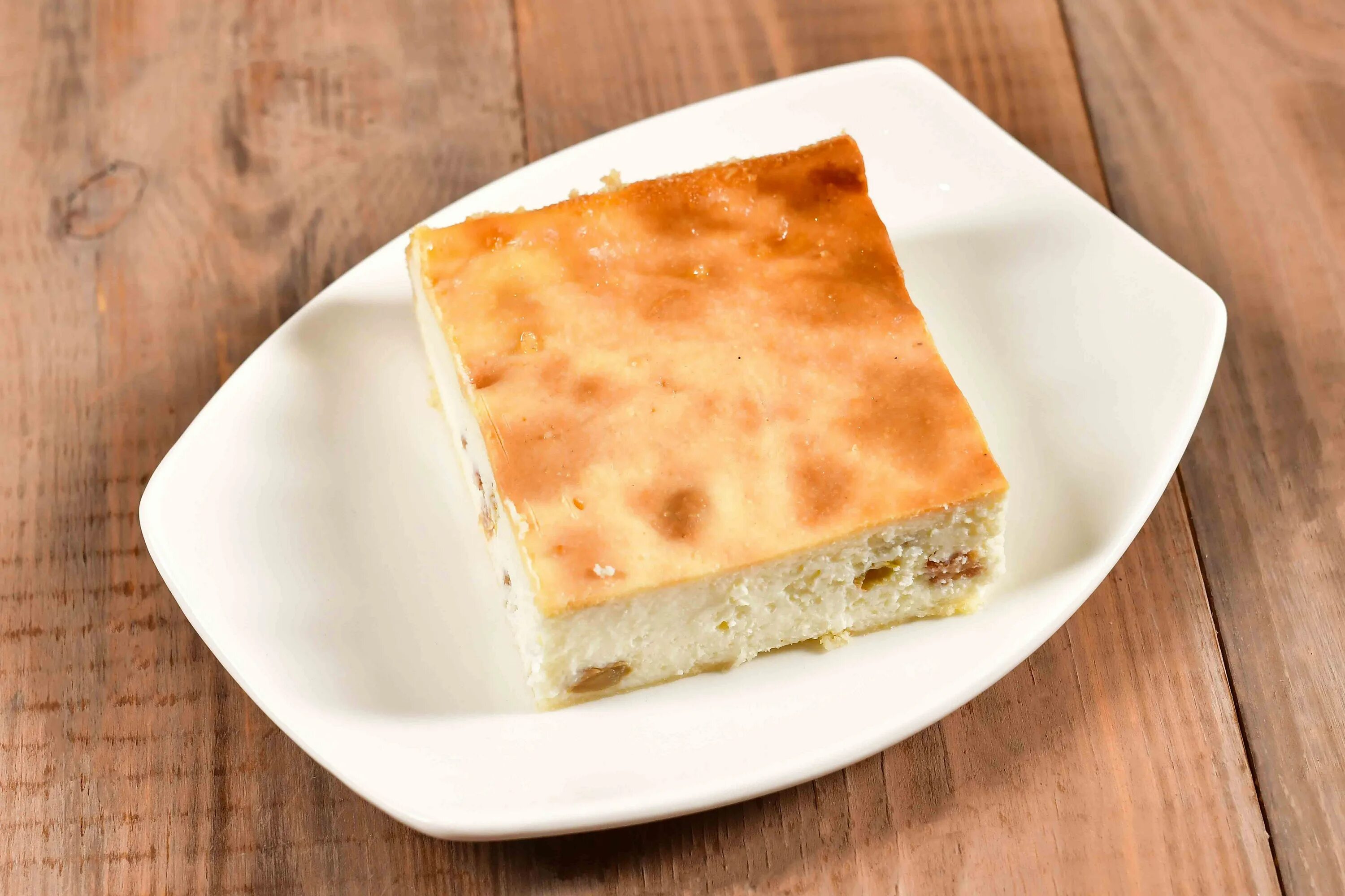 Манно творожная запеканка. Творожная запеканка белькович. Простой и вкусный рецепт творожной запеканки. Творожная запеканка с манкой и изюмом. Творожная запеканка в духовке.