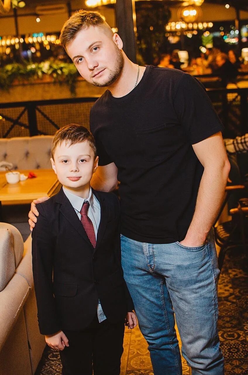 Паламарчук Дмитрий актер театра и кино фотографии 2019 года. Фотография из альбо