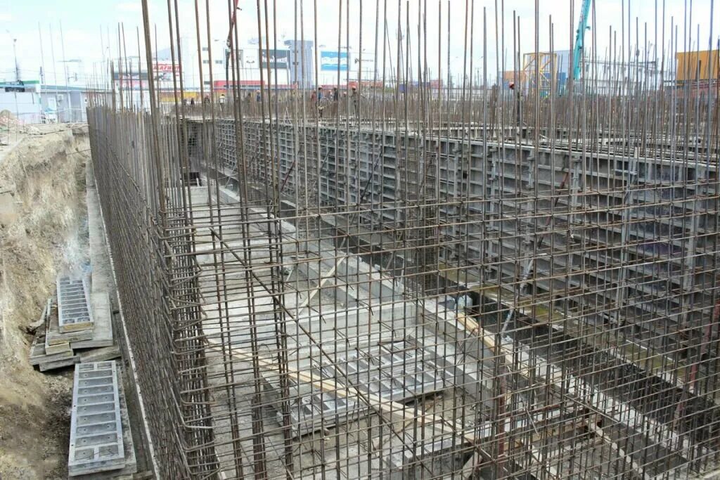 Монолитные конструкции. Армирование проемов в монолитной стене. Опалубка reckli. Несъемная опалубка филигран. Самоподъемная опалубка.