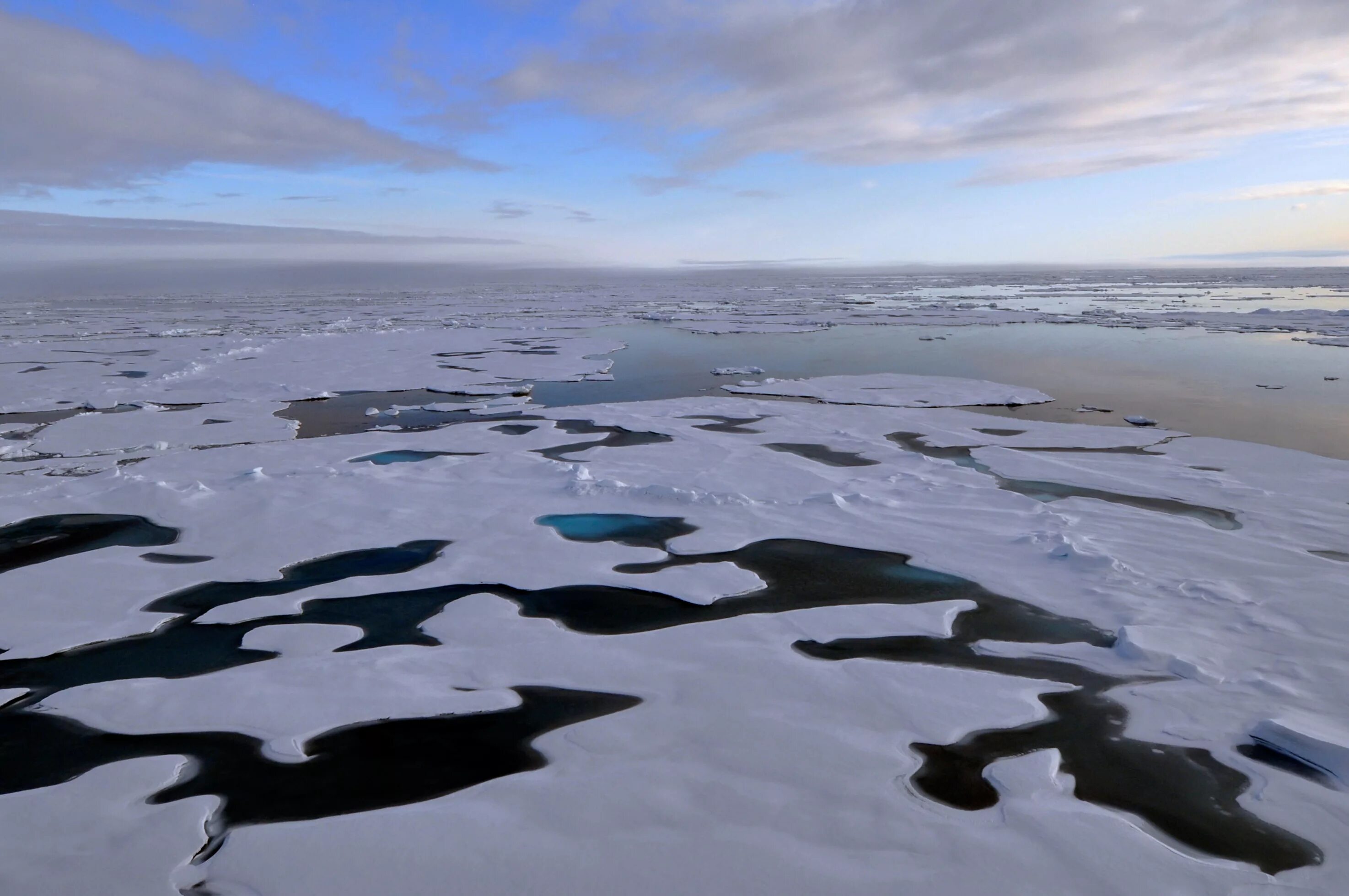 Карское море радиоактивные отходы. Разлив нефти в Арктике. Разлив нефти в Северном Ледовитом океане. Загрязнение вод Арктики. Нефть ледовитого океана