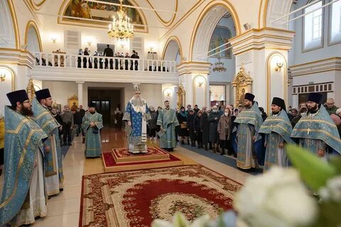 Литургия молебен
