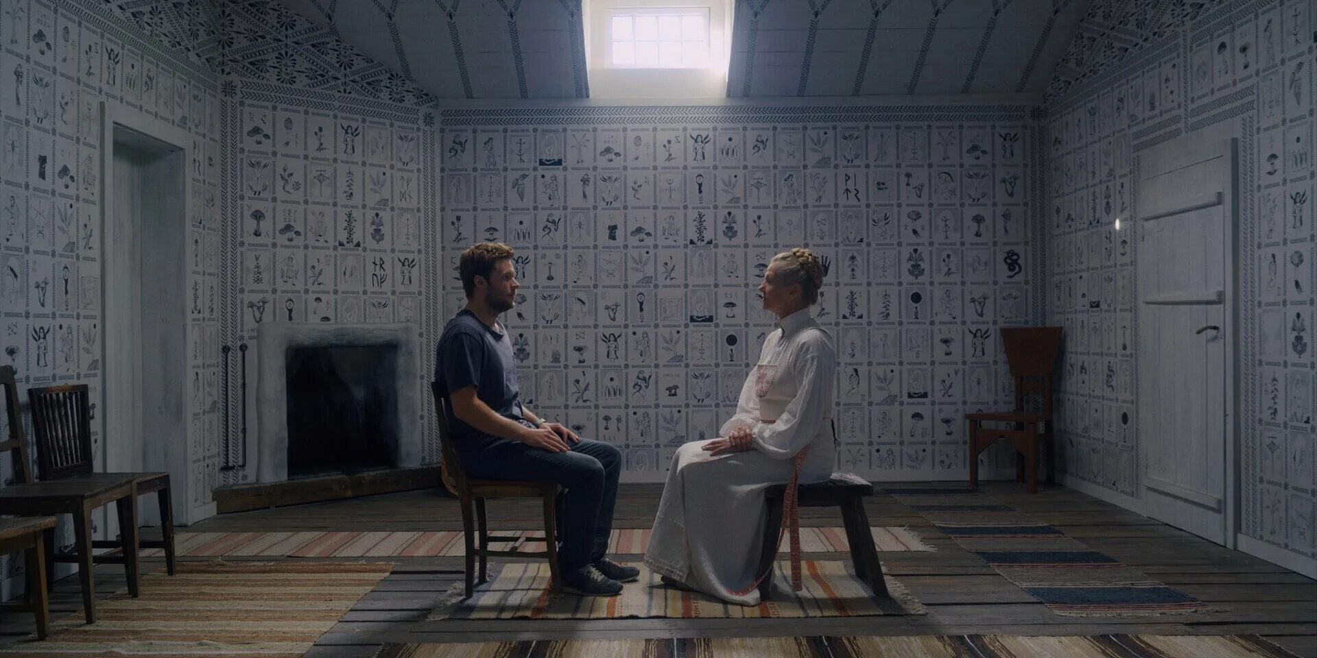 "солнцестояние" (сша, швеция), реж. солнцестояние ари астер кадры. астер). солнцестояние режиссерская. дани ардор солнцестояние.