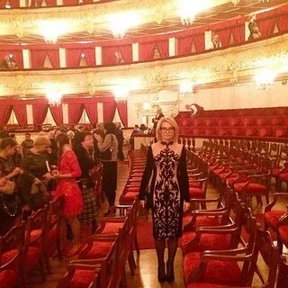 В чем ходят в большой театр
