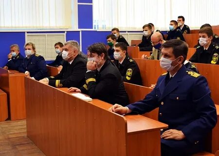 Парус вгувт