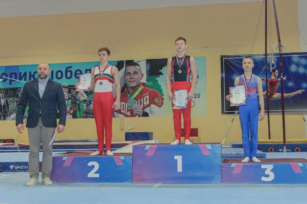 Мордовский гимнаст. Победитель гимнастика. Грузинский гимнаст. Сборная мордовии по спортивной гимнастике. Спортивные гимнасты.