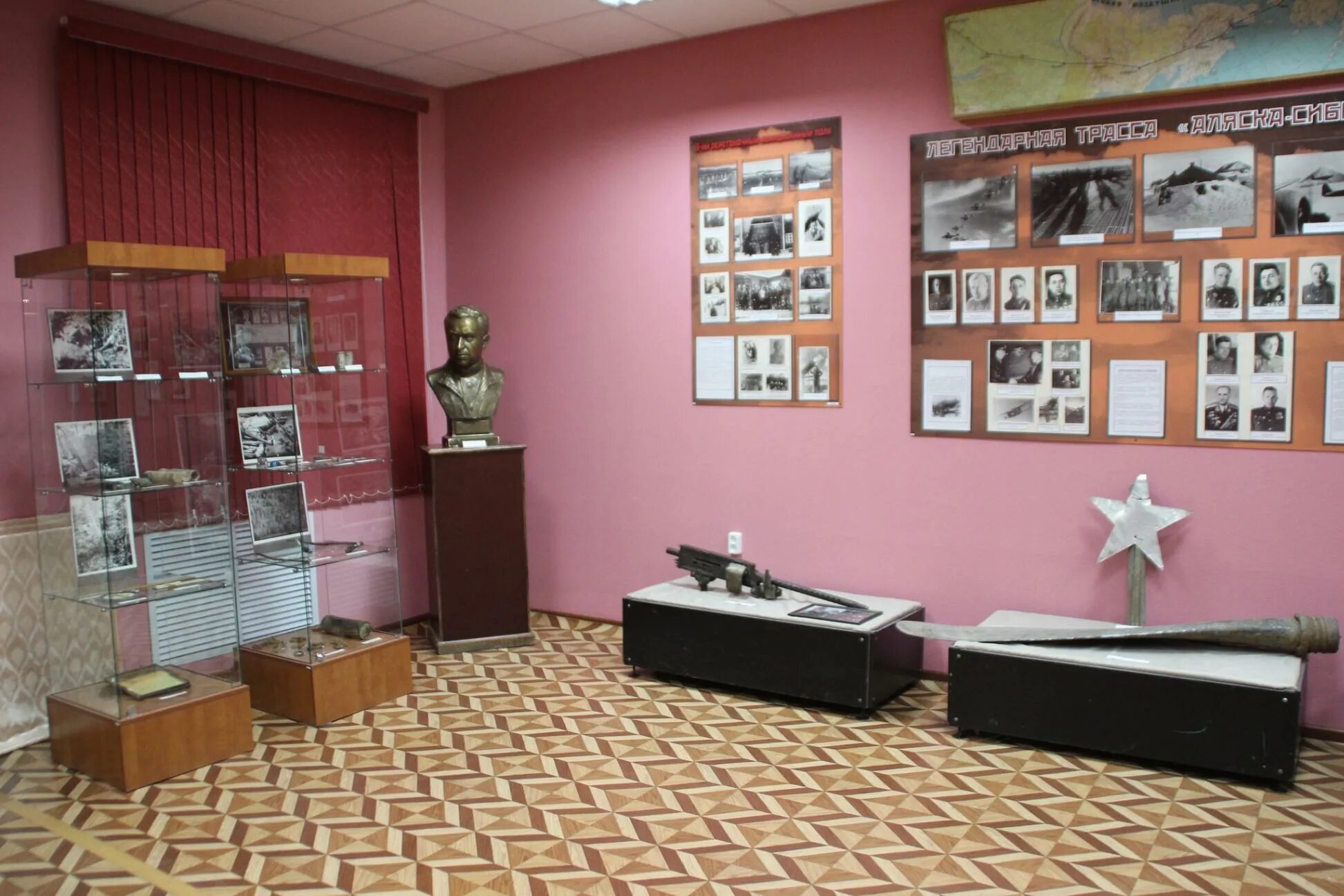 Историко краеведческий музей череповец экспозиции. Краеведческий музей тамбов экспонаты. Экспозиция аляска сибирь. Опочецкий краеведческий музей. Тираспольский краеведческий музей.