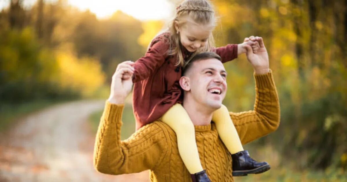 The father. Father and daughter. Father daughter Romance. Father and daughter QOS. Father daughter home