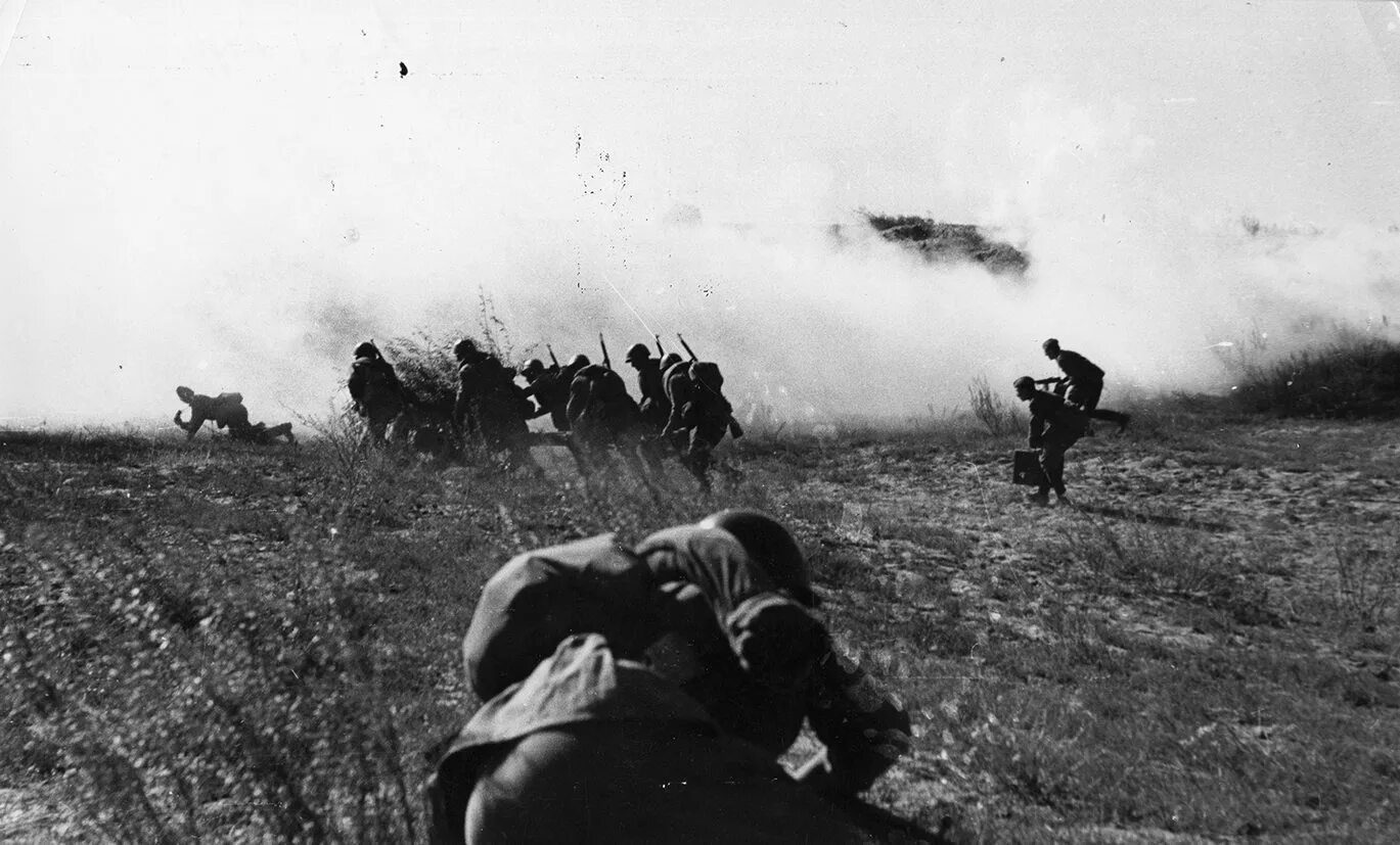 3 августа 1942 г. Сумско-Прилукская операция. Сталинградская битва 1942. Поле боя Сталинградская битва. Донбасская наступательная операция 1943.