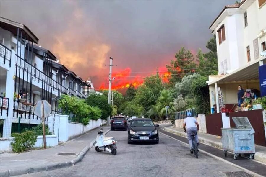 Что горит в турции сейчас. Мармарис турция пожар. мармарис пожары 2025. мармарис пожар отель. пожар в турции.