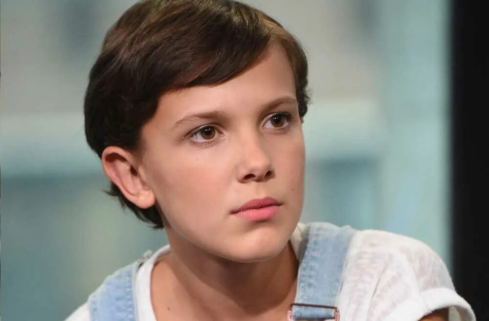 Милли Бобби Браун. Милли Бобби Браун 2016. Милли Бобби Браун 2023. Millie Bobby Brown 16 лет 'YKF. Милли бобби браун роли