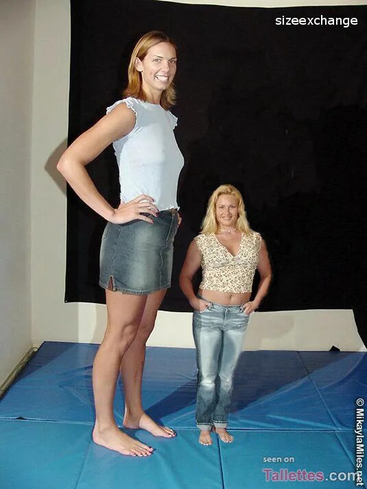 Mikayla Miles ноги Tall. Tall lift woman