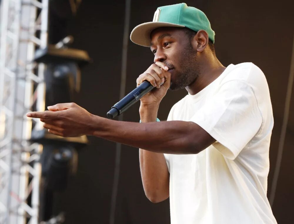 After the storm tyler the creator. Tyler. Тайлер афроамериканец певец. Tyler the creator. Tyler the creator маникюр.