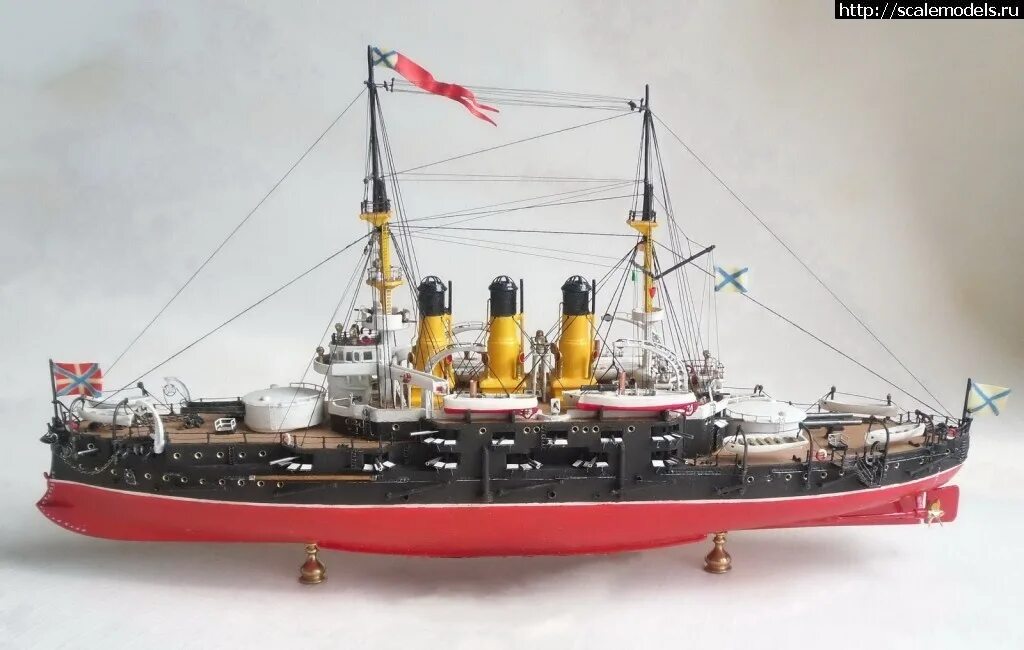 Гангут одна труба. Броненосец потёмкин корабль. Броненосец потёмкин корабль. Броненосец потемкин корабль. Князь потёмкин-таврический броненосец.