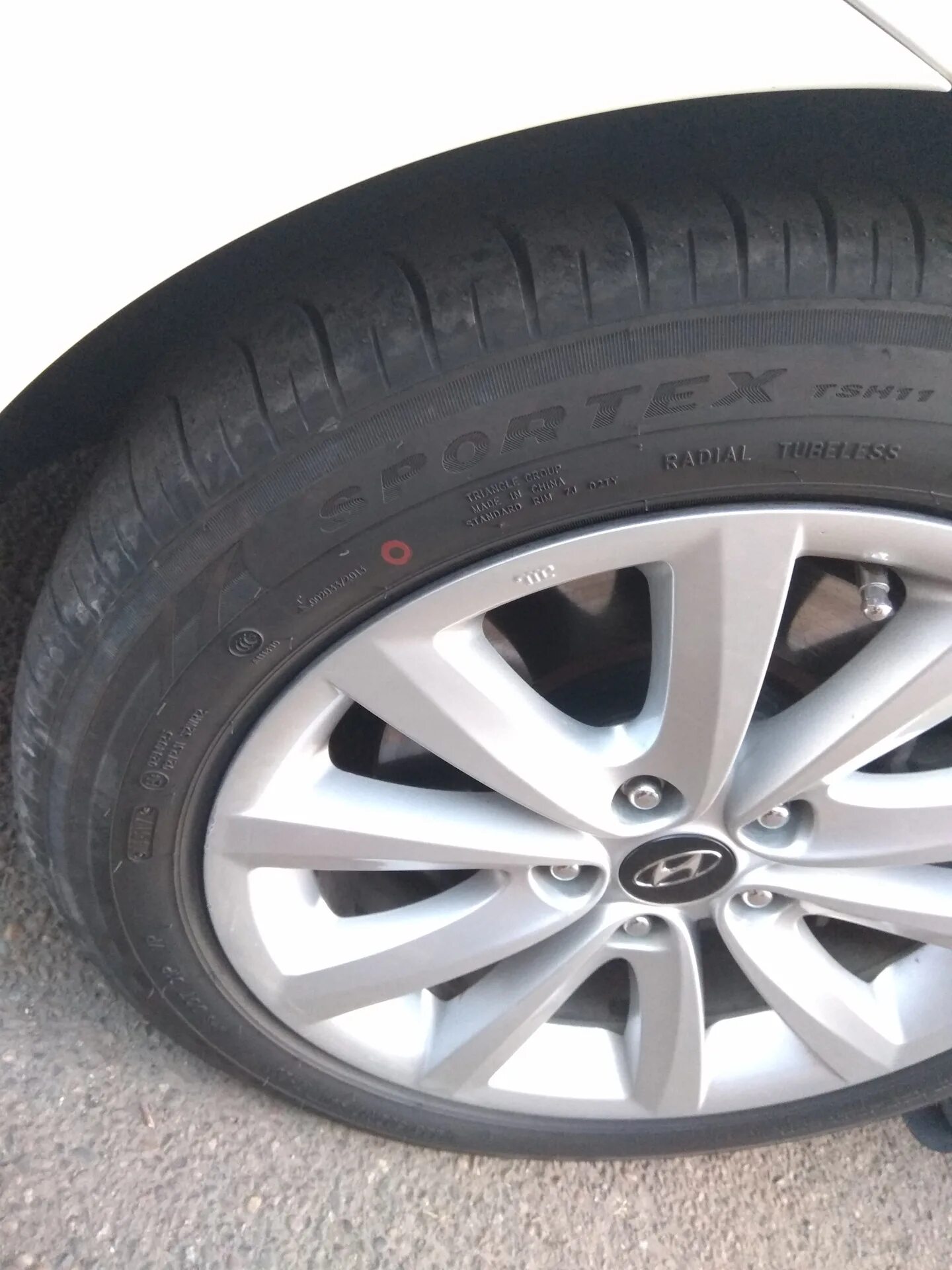 225/50 r18 на камри 70. 225 50 30. Toyota prius 30 резина r17. Шины pirelli p-zero. 225 50 30.