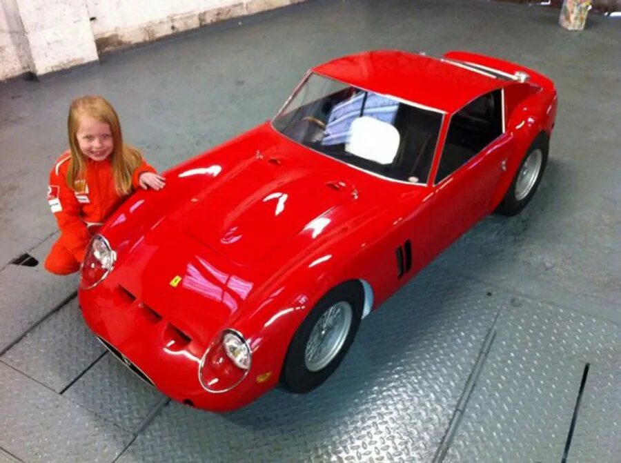 настоящие машины для маленьких. Ford 49 concept. детская машинка ferrari testarossa с двигателем\. машинки большие настоящими. машинки из лего.