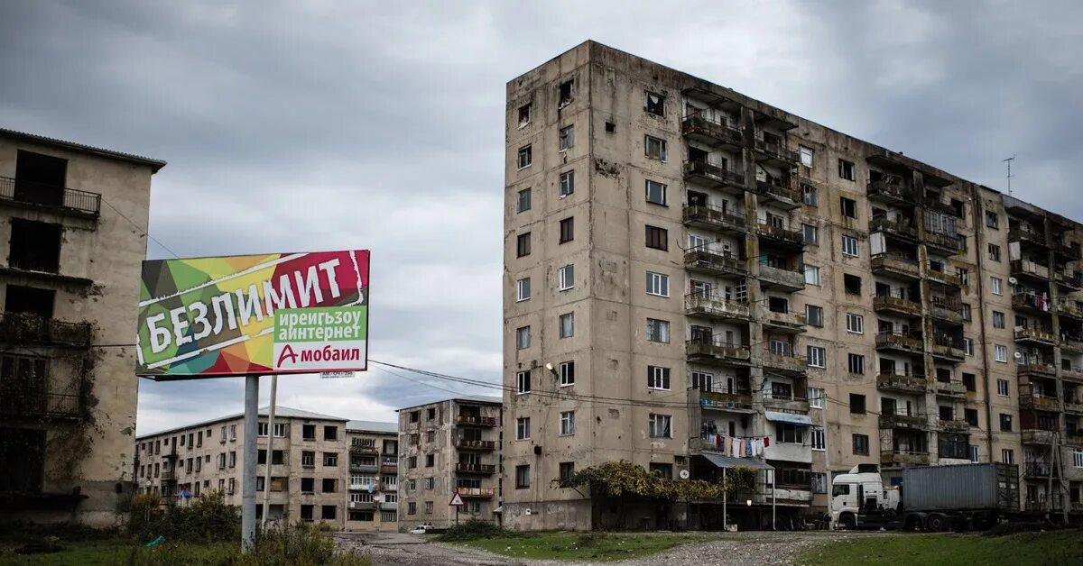 Абхазия как живут люди. Сухум абхазия разруха. абхазия сухуми разруха.
