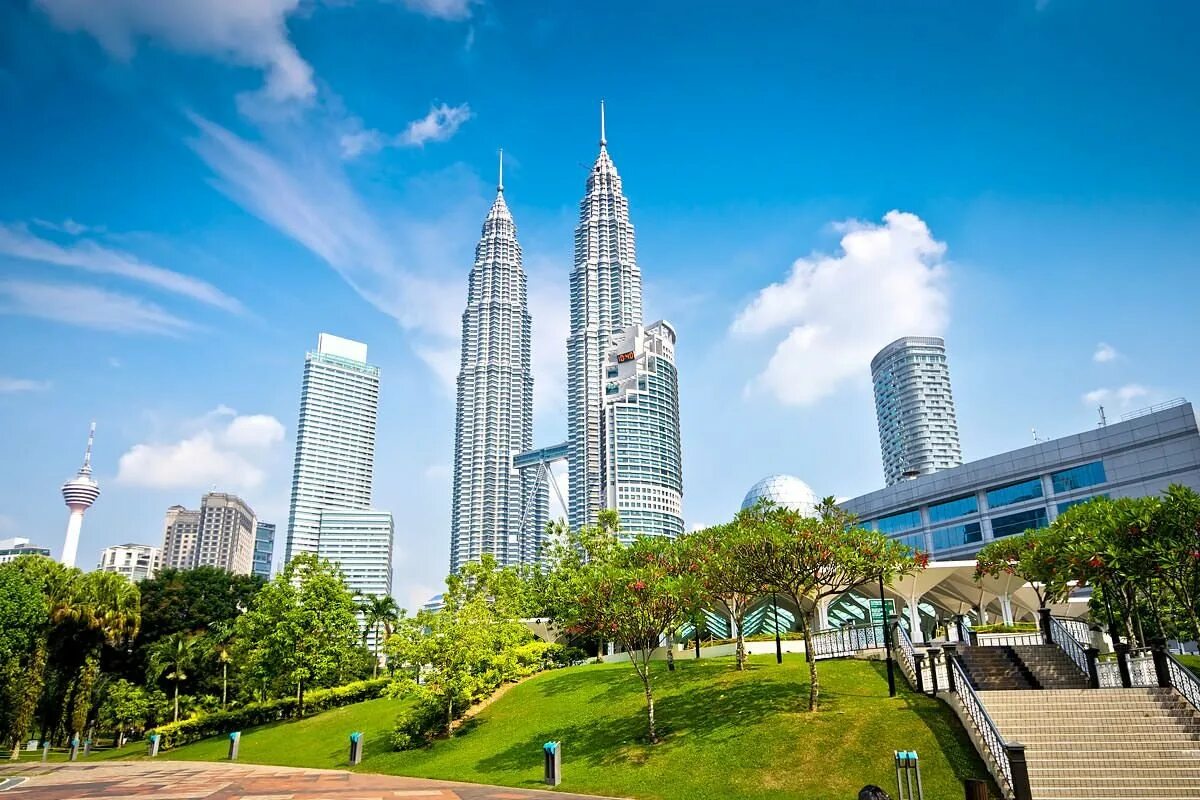 Малайзия туризм. Башни Петронас Малайзия. Kuala Lumpur, Малайзия. 5. Башни Петронас, Малайзия. Федерация Малайзия столица.