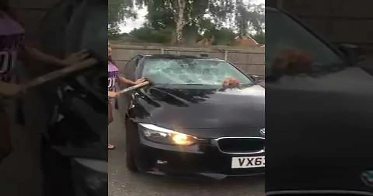 Жена изменяет мужа в машине видео. Взрослые женщины в машине. Адюльтер в автомобиле. Машина любви. Жена изменяет мужу в машине.