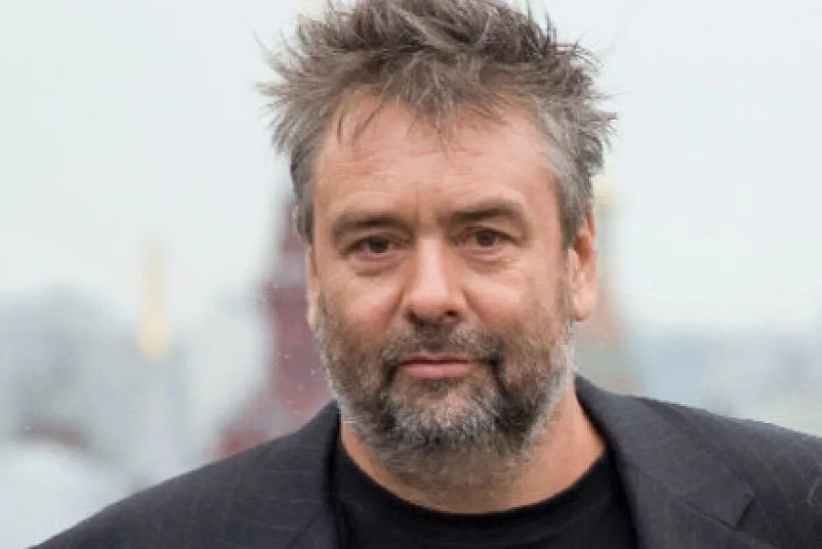 Люк бессон новый. Luc Besson. Люк Бессон кинорежиссёр. +118 Люк Бессон luc Besson. Люк Бессон в молодости.