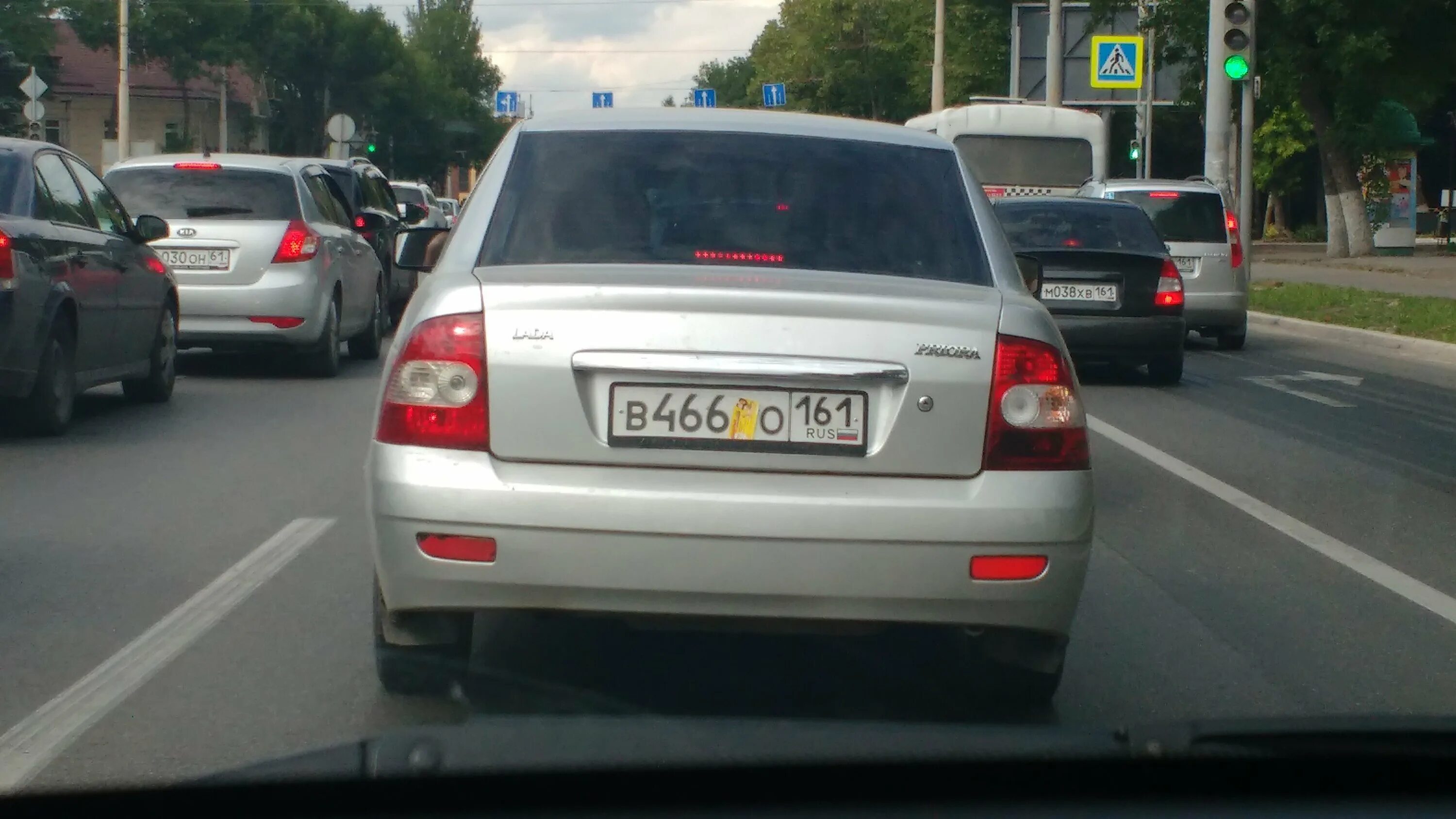 Номера машин. Смешные номера автомобилей. Смешные номера машин. Самые тупые номера. Приколы с номерами машин.