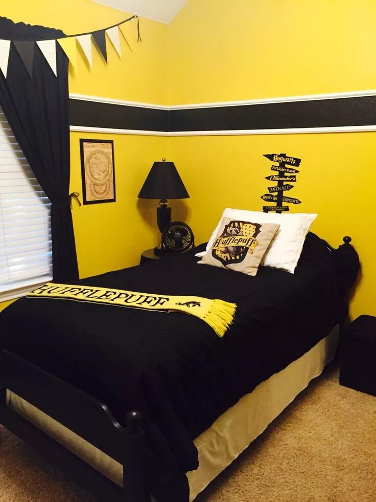 Интерьер желтой комнаты Lemon Yellow Tufted Headboard Contemporary Bedroom Cool room designs, Yellow