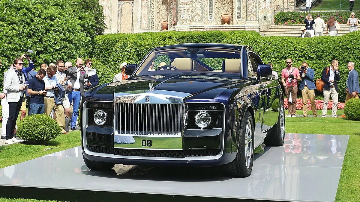 Самый большой роллс ройс в мире. Ты дороже чем ройс ройс. Реклама rolls royce. Ты дороже чем ройс ройс. Баста роллс ройс 111.