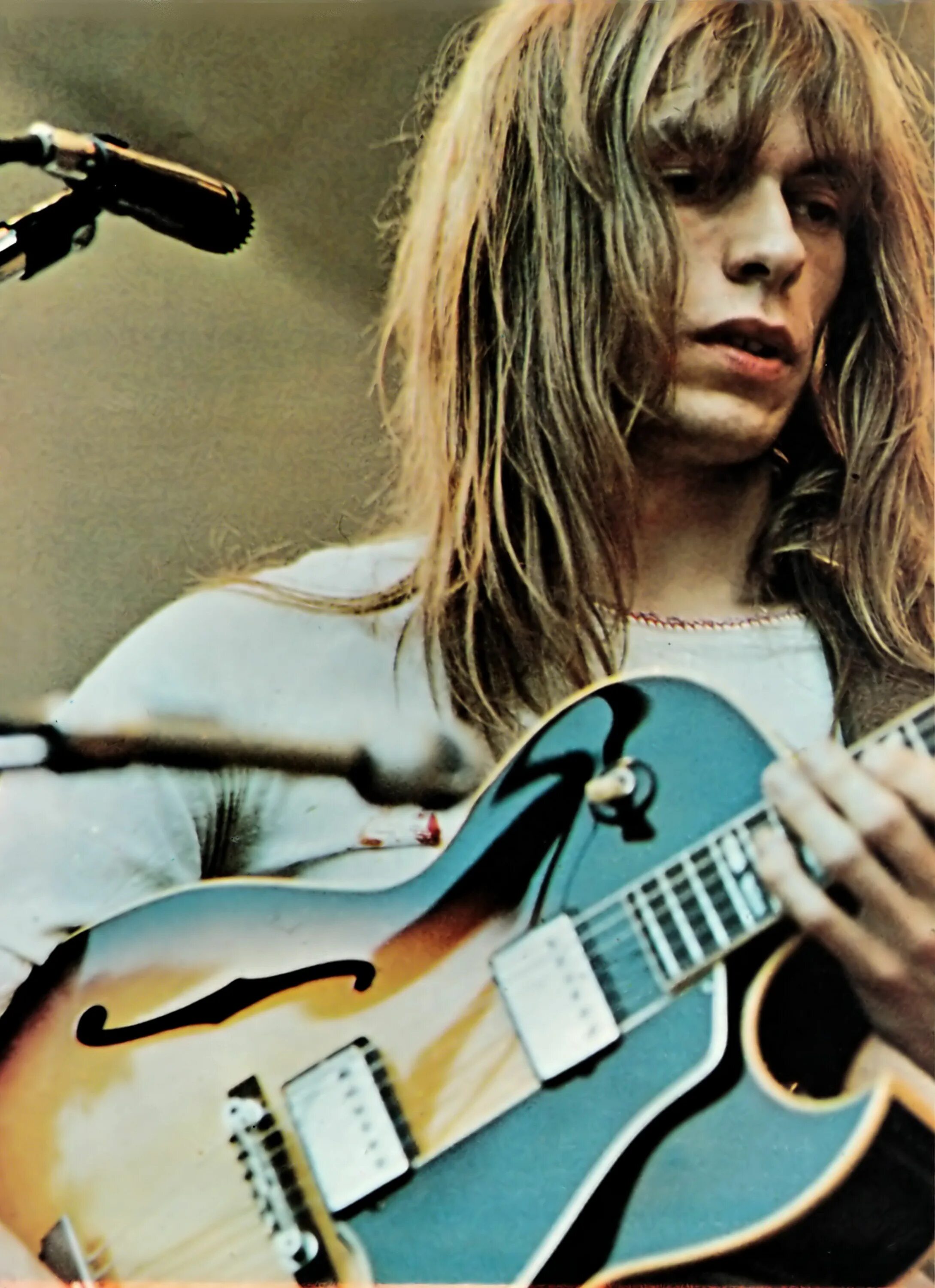 Yes steve model модели. Крис сквайр в молодости. стив хоуи yes. steve howe young. группа yes.