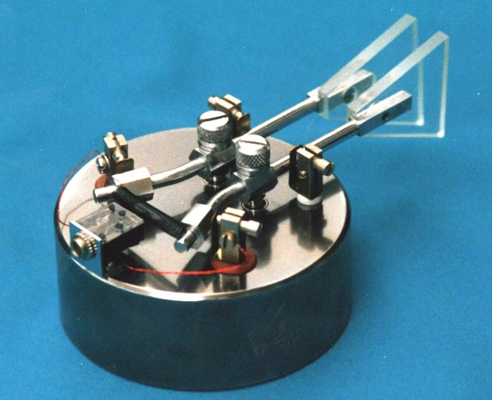 Телеграфный манипулятор ямбический. Телеграфный манипулятор uni 730a. Телеграфный манипулятор bencher by-2. Телеграфный манипулятор shurr. Телеграфный ключ экм-4.