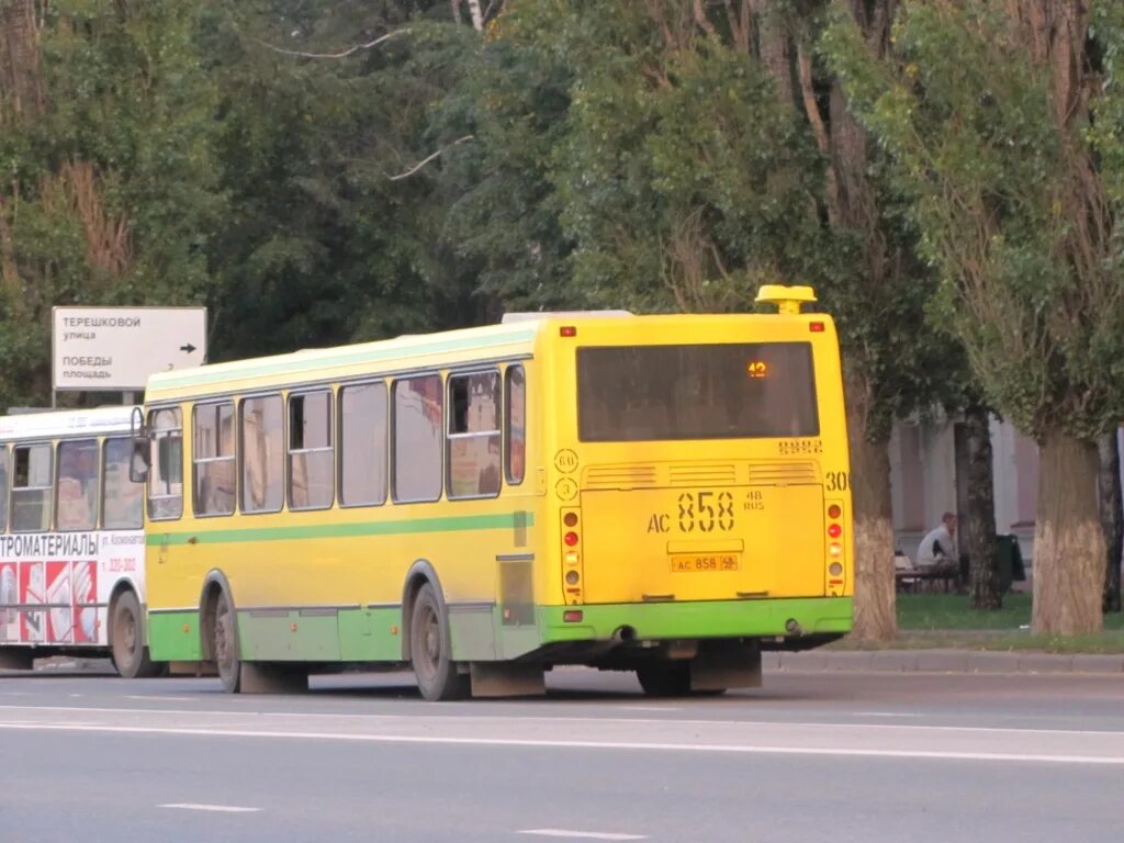 44 маршрут воронеж. Автобус 306в воронеж. 76 маршрут воронеж. Паз 32054. Большой 197 автобус бело-синий омск 681.