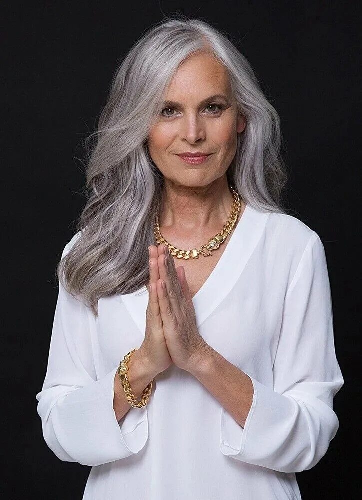 Annabelle davis. Пожилые красивые женщинки. Красивая пожилая женщина. Волошина наталья григорьевна. Пожилая женщина.