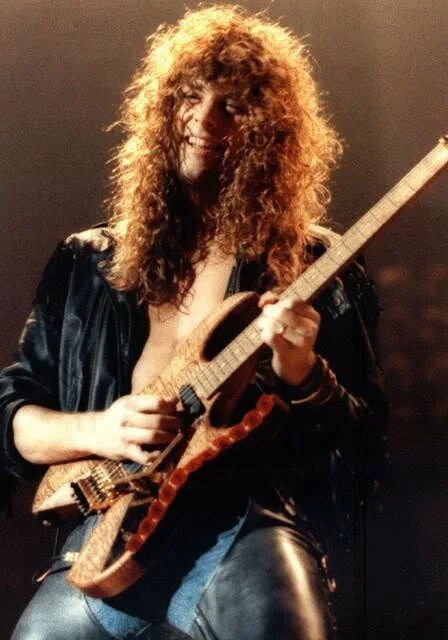 Реб бич. Reb beach. Реб бич. Реб бич guitar. Группа whitesnake гитарист.