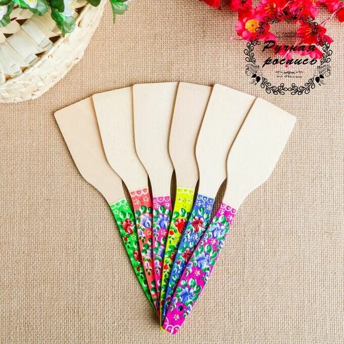 Роспись деревянной лопатки. Лопатка с росписью. роспись на лопатке кухонной. лопатка деревянная с росписью. роспись деревянных лопаток для кухни.