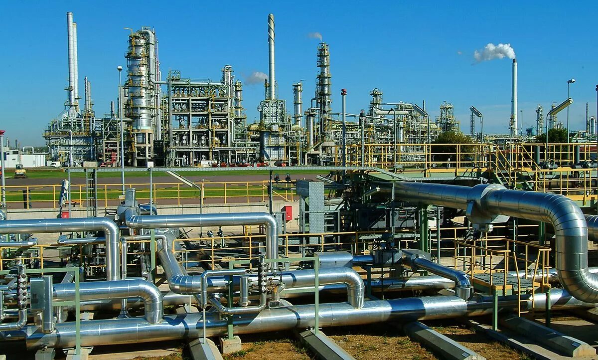 Топливные производства. Мини завод по производству. Синтетическая нефть из пластика. Канский абз. Станок для брикетирования опилок.