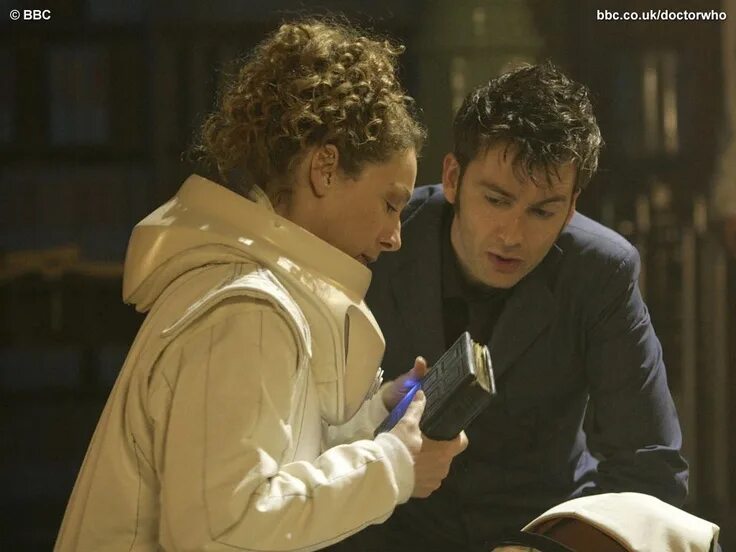 Silence in the library. Ривер сонг библиотека. doctor who silence in the library. доктор кто ривер тишина.