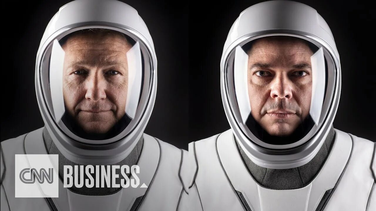 What time is the spacex launch today. Spacex crew dragon скафандр. наса и спейс икс.