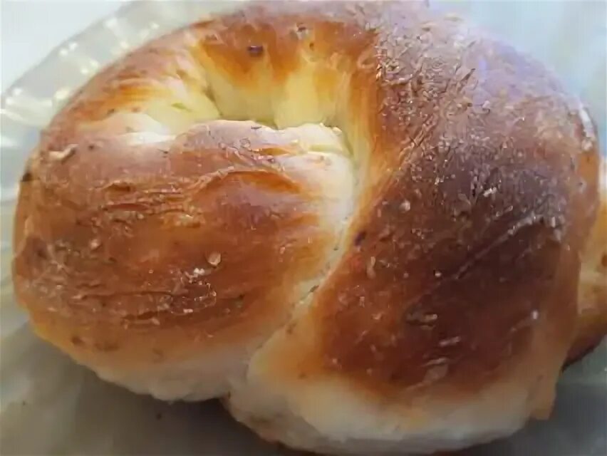 Калачики на кефире. Калачики на кефире. Калачики на сметане. Песочное печенье калачики с орехами. Калачики на кефире в духовке по домашнему.