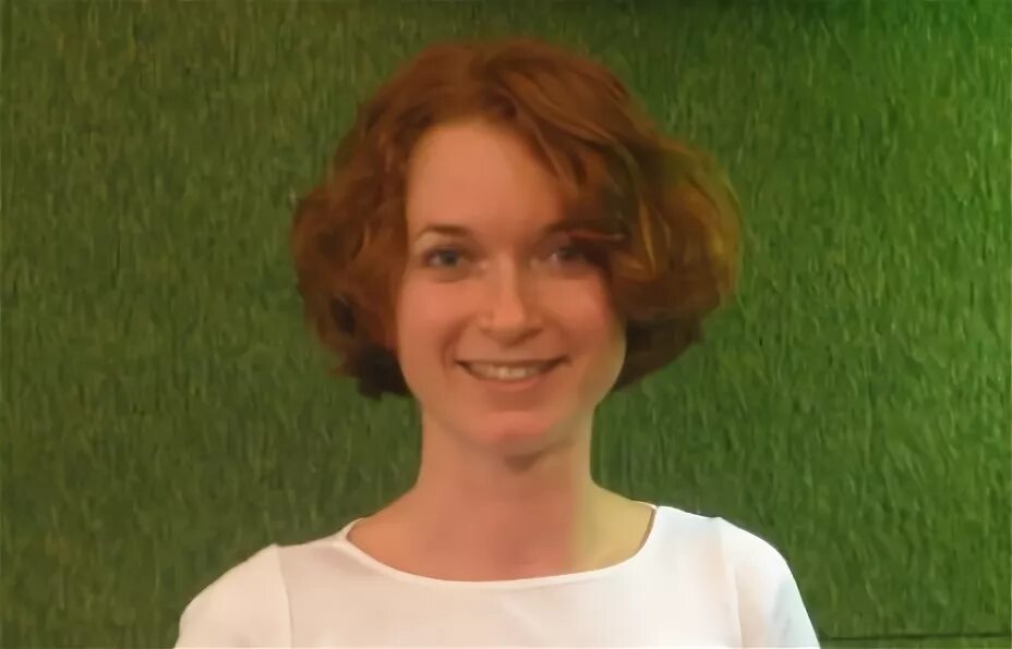 Девушка озвучивающая яндекс навигатор. Оксана мандрыка. Девушка озвучивает. Чей голос у алисы. Навигатора.