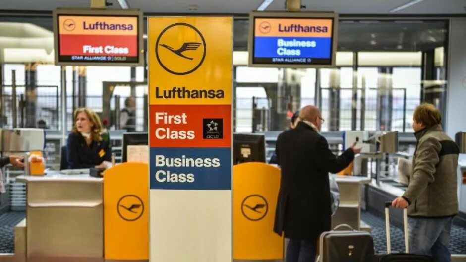 Lufthansa check in. Lufthansa деятельность. стойка люфтганза в аэропорту таллина. lufthansa airlines направления. lufthansa ticket.